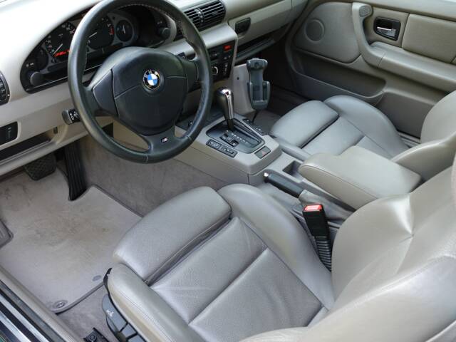 BMW 323ti Compact