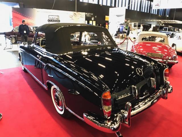 Mercedes-Benz 220 S Cabriolet