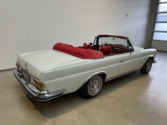 Mercedes-Benz 280 SE