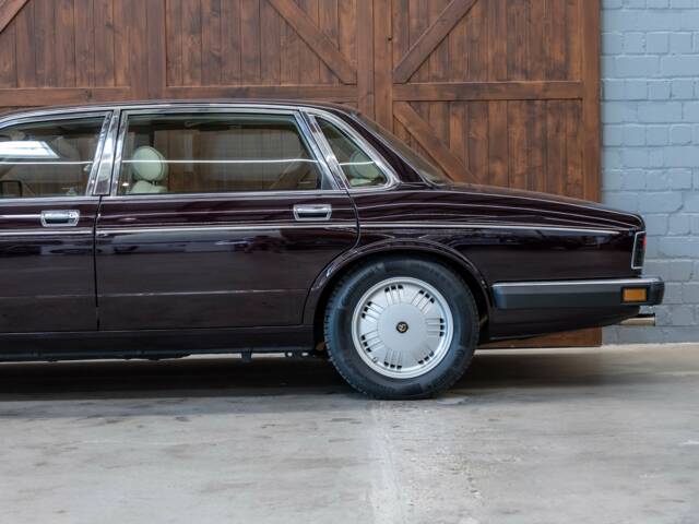 Jaguar XJ12 6.0