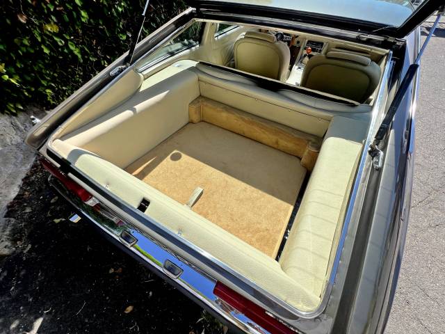Maserati Indy 4700