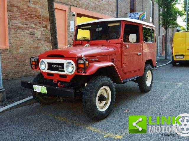 Imagen 1/9 de Toyota Land Cruiser BJ 40 (1979)