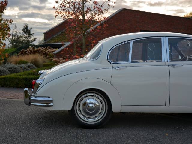 Jaguar Mk II 3.8