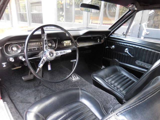 Ford Mustang 200