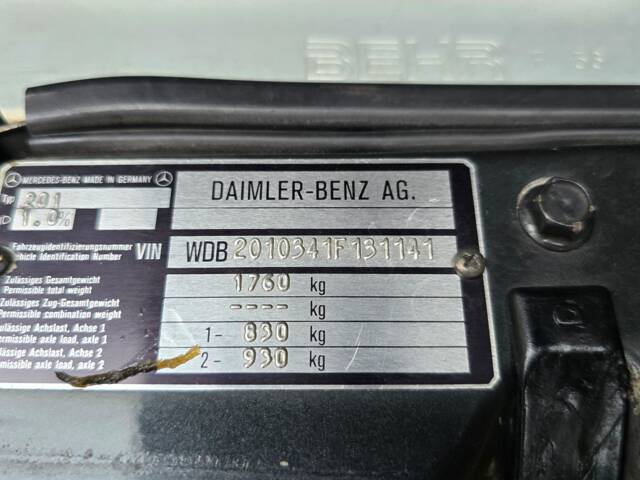Mercedes-Benz 190 E 2.3-16