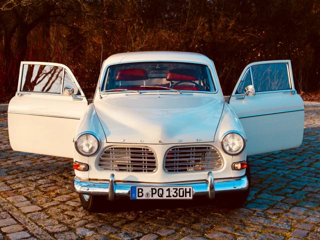 Image 1/50 of Volvo P 121 (1970)