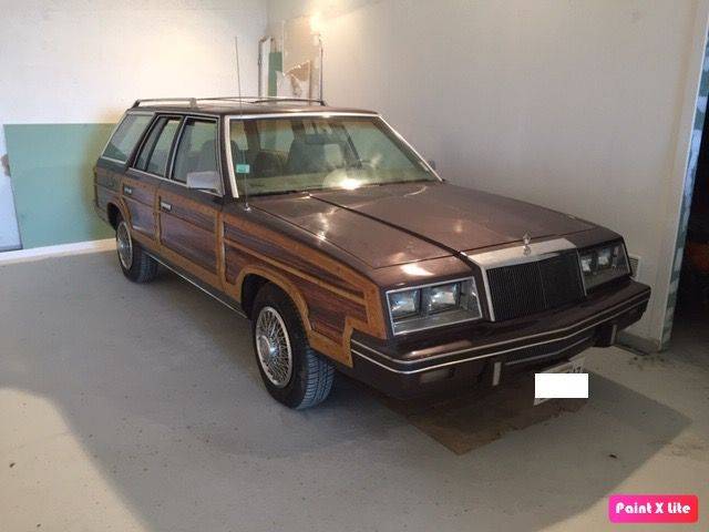 Bild 1/7 von Chrysler Le Baron Town & Country (1982)