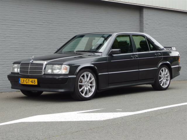 Image 1/98 of Mercedes-Benz 190 E 2.3-16 (1985)