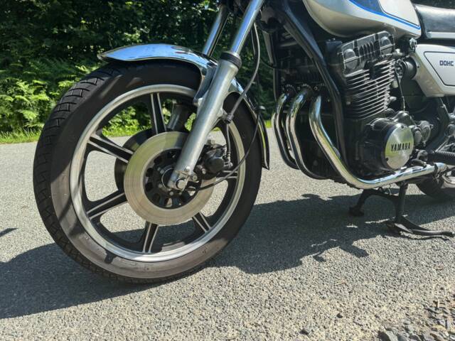 Yamaha XS 750