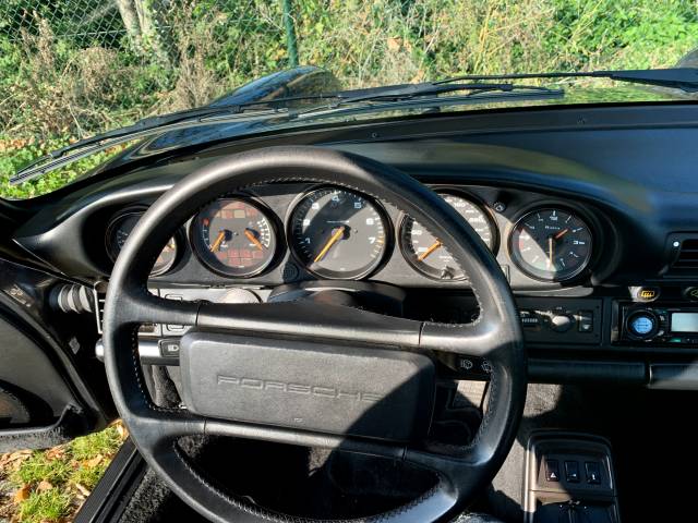 Porsche 911 Carrera 4