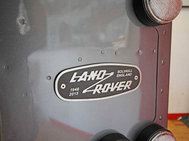 Land Rover Defender 90 Heritage