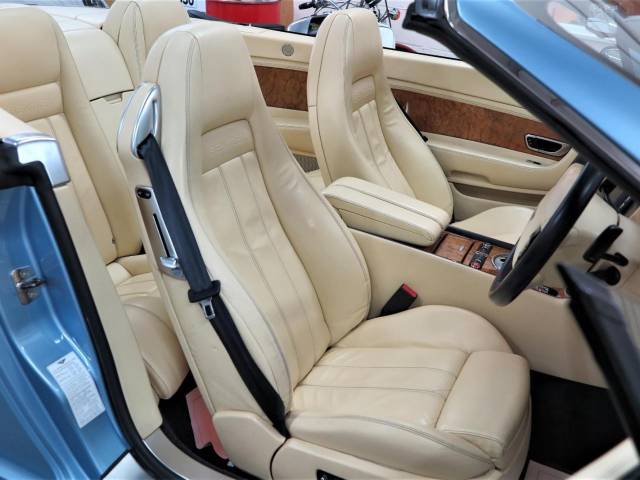 Bentley Continental GTC