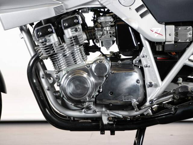 Suzuki GSX 750S Katana