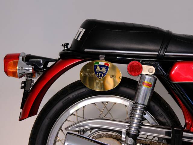Ducati 750 GT