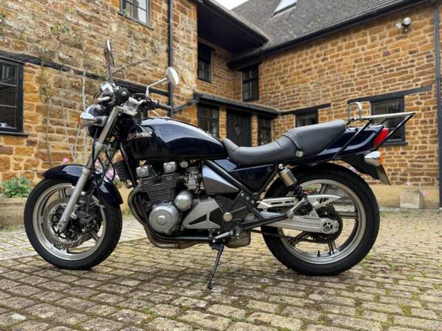 Kawasaki ZR 550 Zephyr
