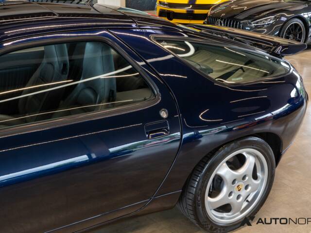 Porsche 928 GTS