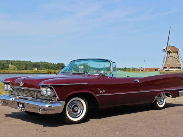 Bild 1/26 von Imperial Crown Convertible (1958)