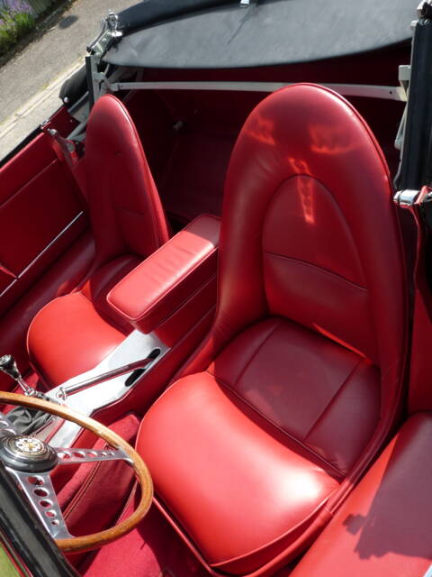 Jaguar E-Type 3.8