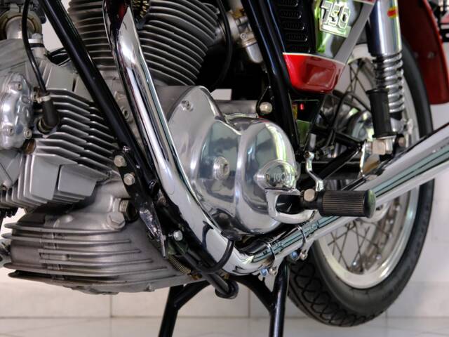 Ducati 750 GT