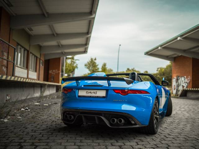 Jaguar F-Type Project 7