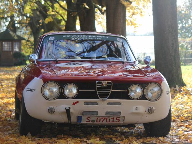 Imagen 1/51 de Alfa Romeo 1750 GT Veloce (1971)