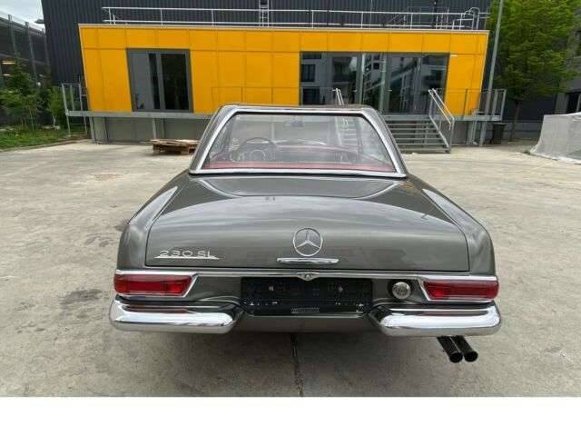 Mercedes-Benz 230 SL