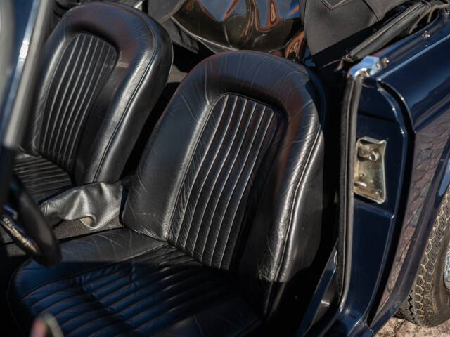 Triumph TR 250