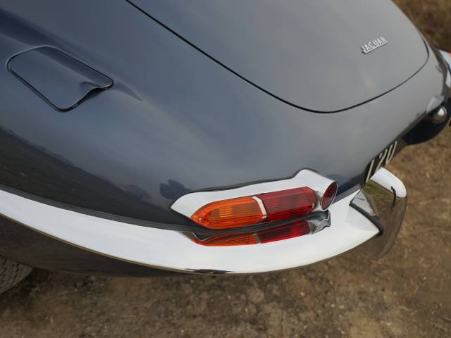 Jaguar E-Type 3.8