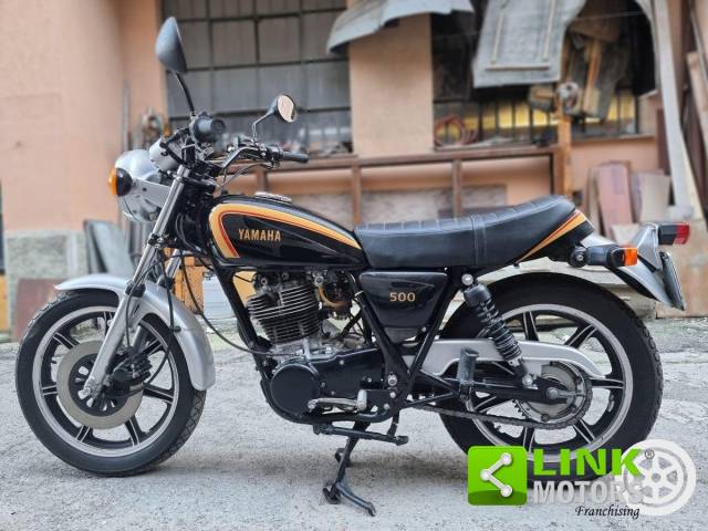 Immagine 1/9 di Yamaha DUMMY (1985)
