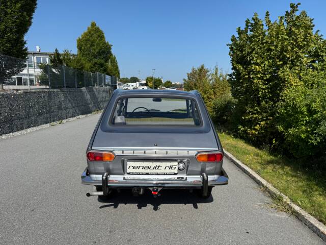 Renault R 16