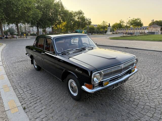 Image 1/5 de GAZ Wolga 24-24 (1976)