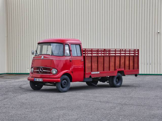 Bild 1/22 von Mercedes-Benz L 405 (1966)