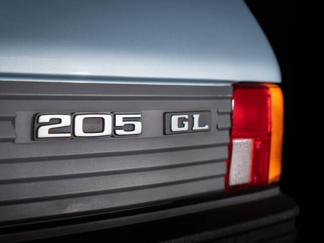 Peugeot 205