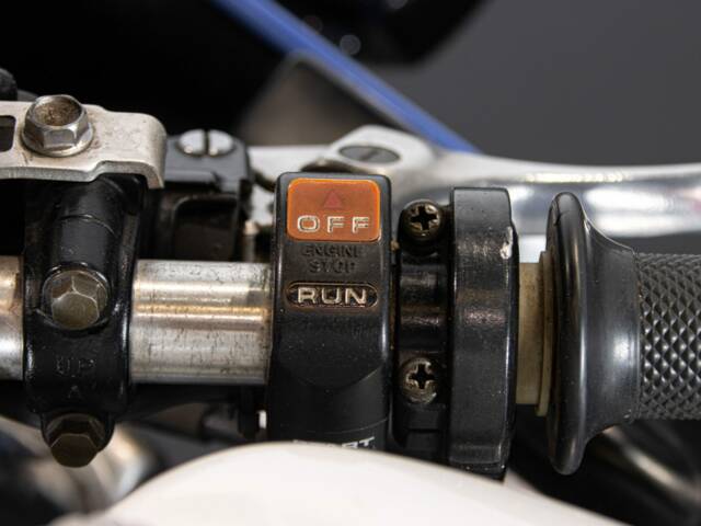 Honda VFR 750R RC 30