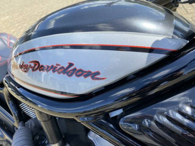 Harley-Davidson VRSCR V-Rod