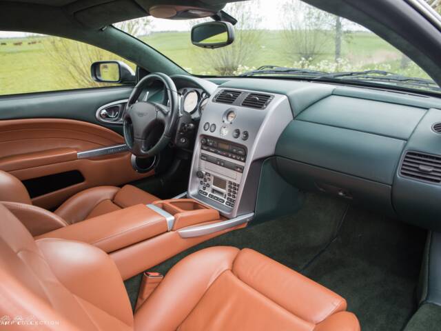 Aston Martin V12 Vanquish