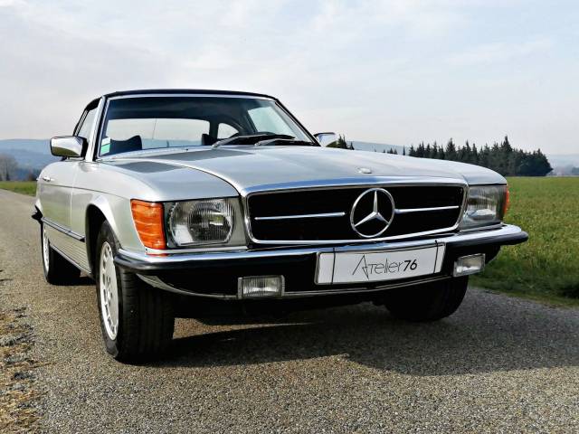 Mercedes-Benz 280 SL - Mercedes-Benz 280 SL face avant