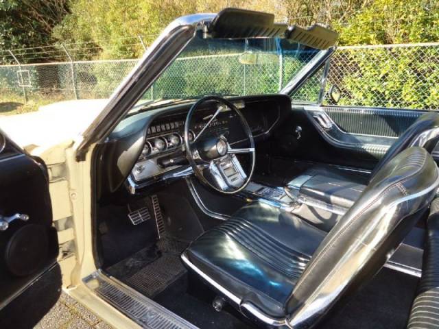 Ford Thunderbird