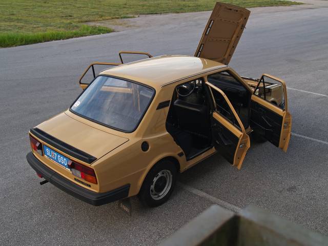 Skoda 105 L