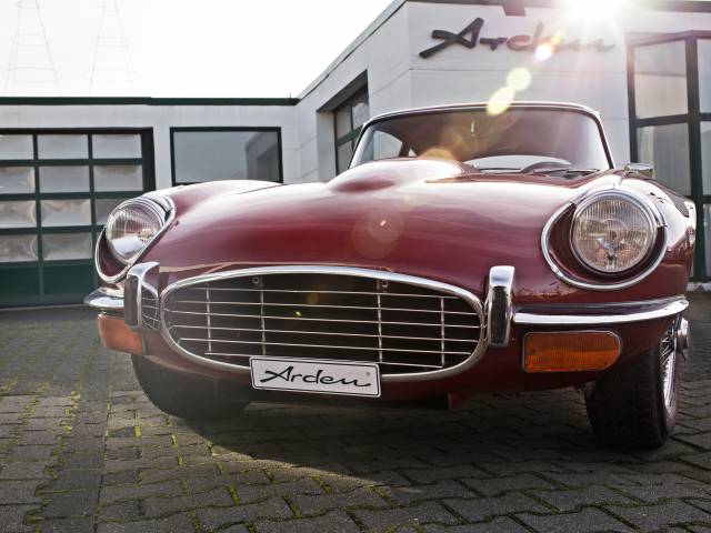 Jaguar E-Type V12 (2+2)