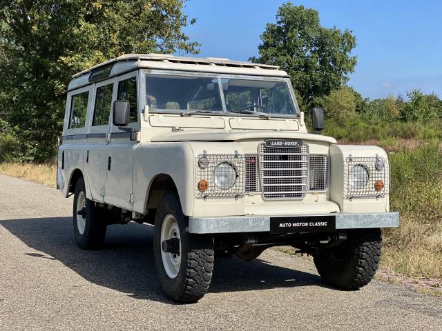 Land Rover 109
