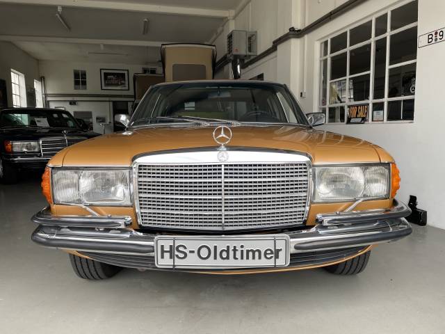 Mercedes-Benz 450 SEL