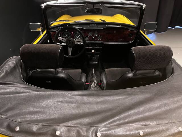 Triumph TR 6 PI