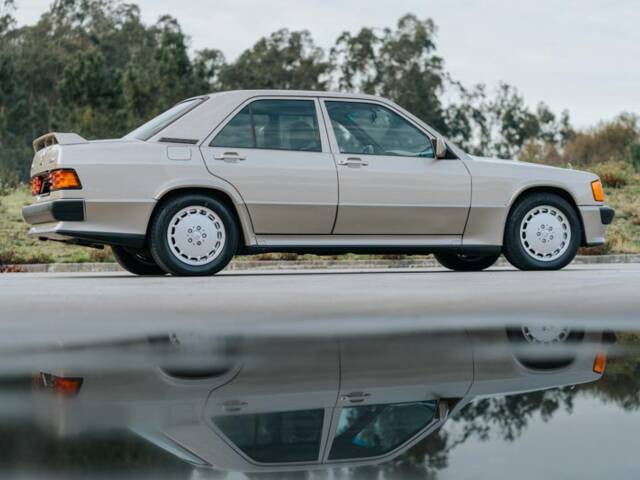 Mercedes-Benz 190 E 2.3-16
