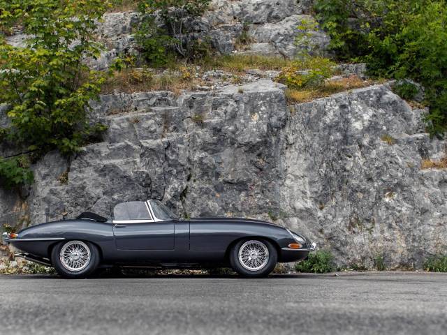 Jaguar E-Type 3.8