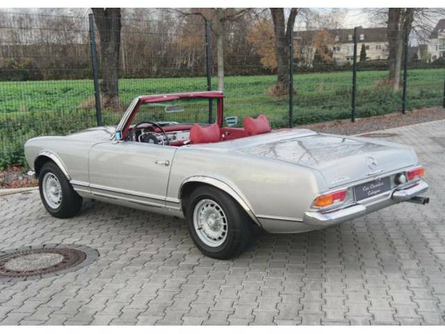 Mercedes-Benz 280 SL