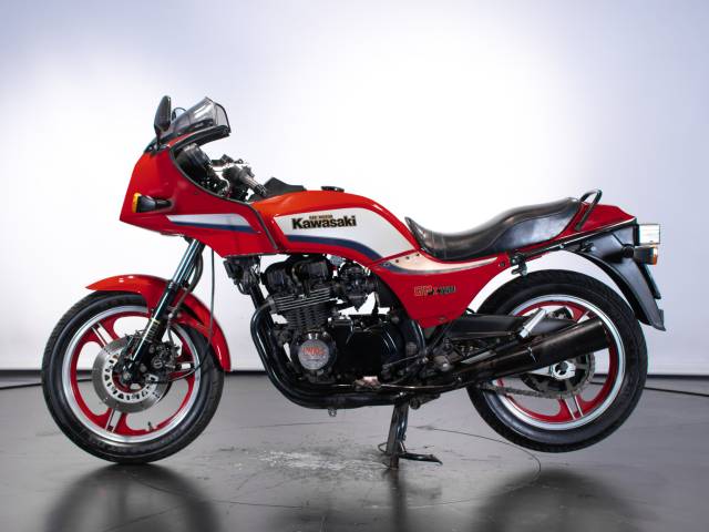 Kawasaki GPz 750