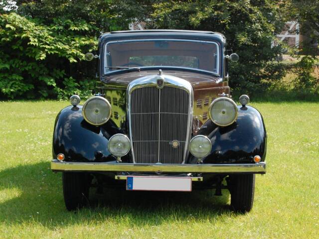 Morris Twenty-Five