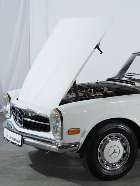 Mercedes-Benz 280 SL