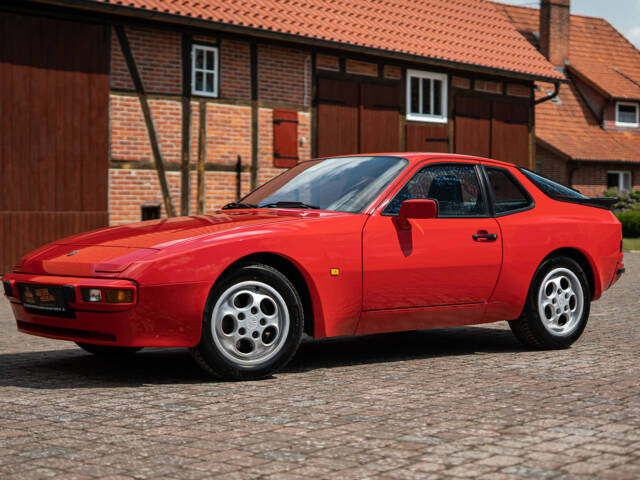 Immagine 1/36 di Porsche 944 (1987)